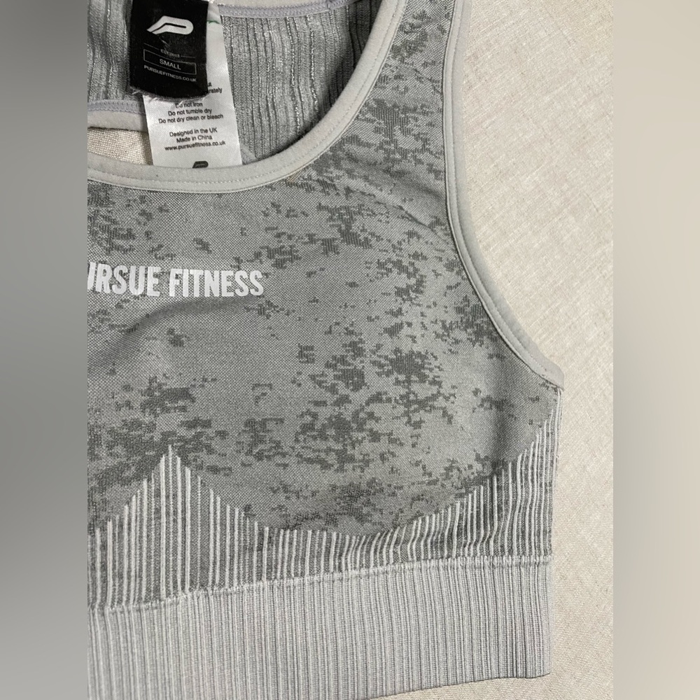 Sports Bra, Presue Fitness, Size Small, Seamless, Camouflage, Camo, Gray
